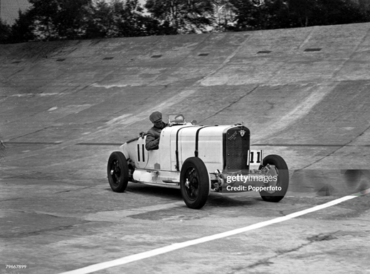 GN5872 - 32 - Brooklands (practice)